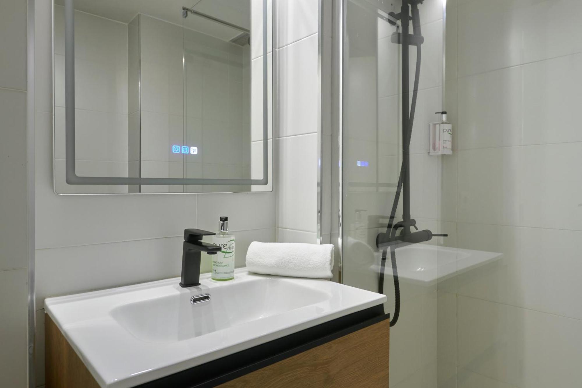 Ol Cute apartment in quiet Olivera st Barcelona Buitenkant foto